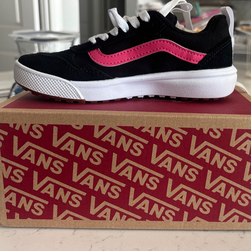 Vans Black and Pink Low-Top Sneakers